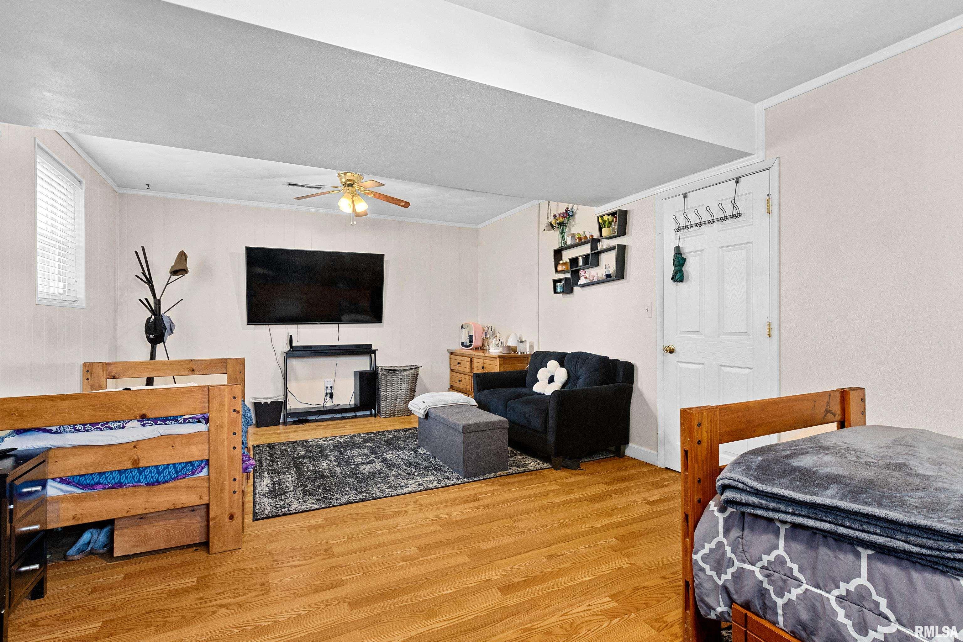 1910 W MARLENE Avenue