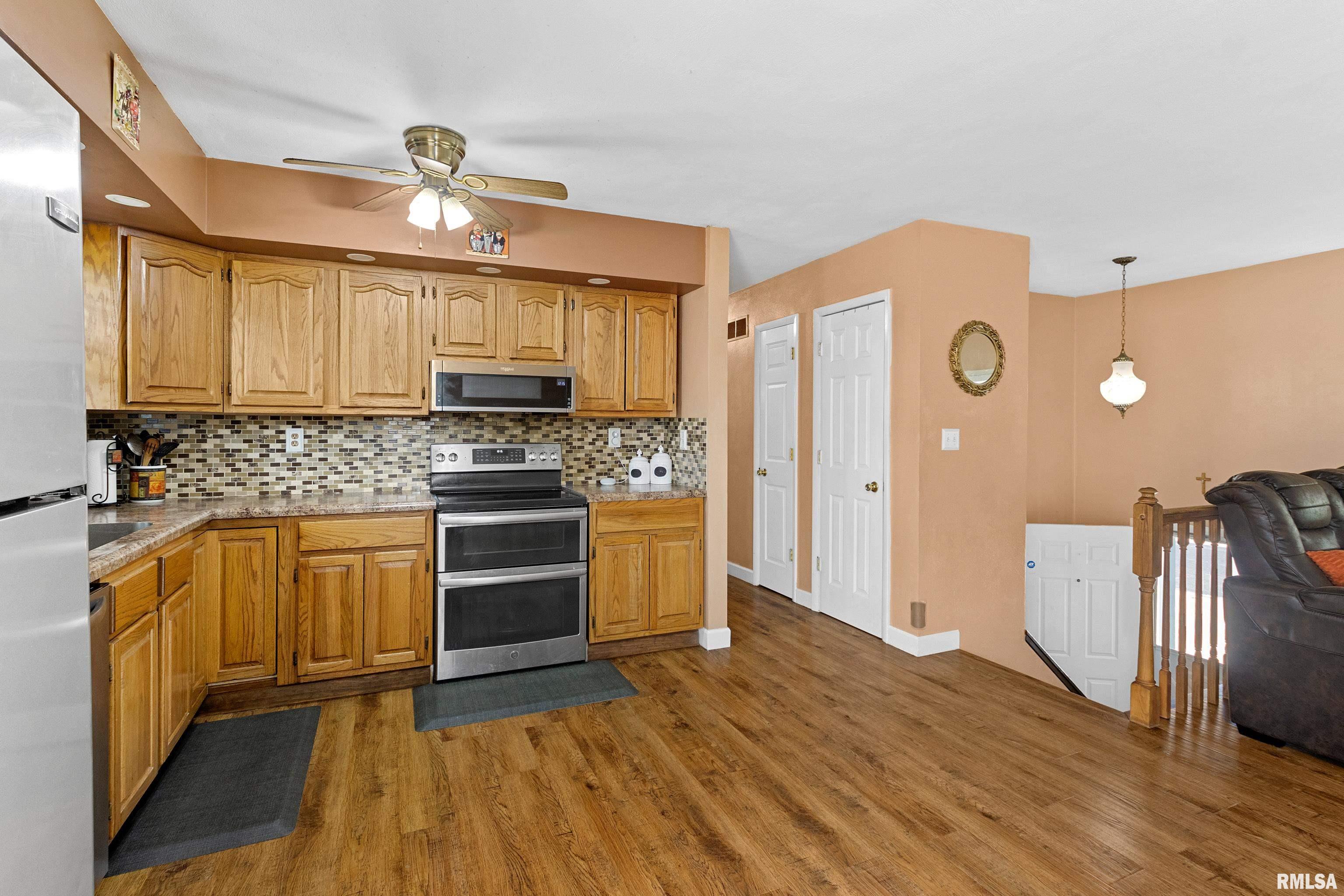 1910 W MARLENE Avenue