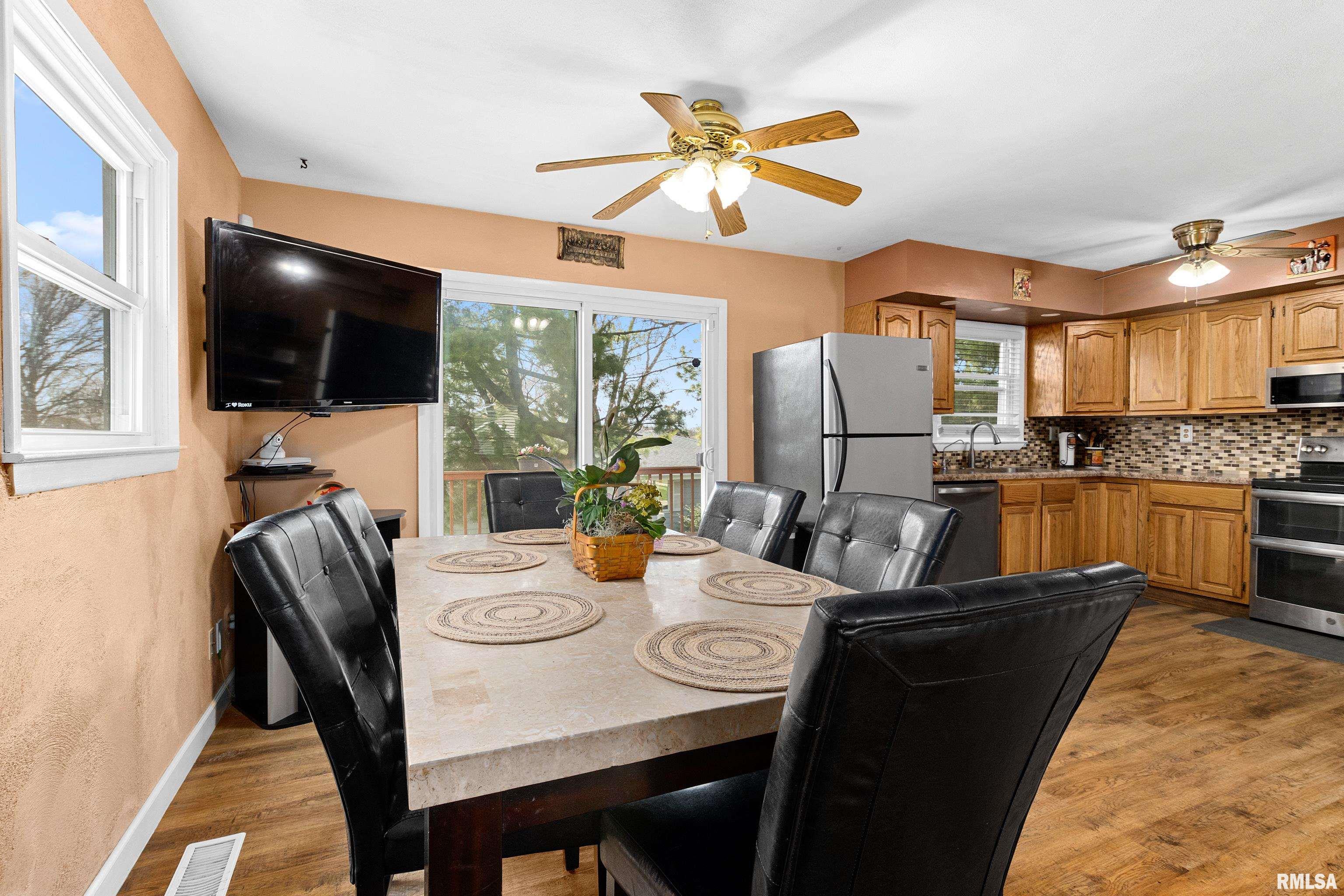 1910 W MARLENE Avenue