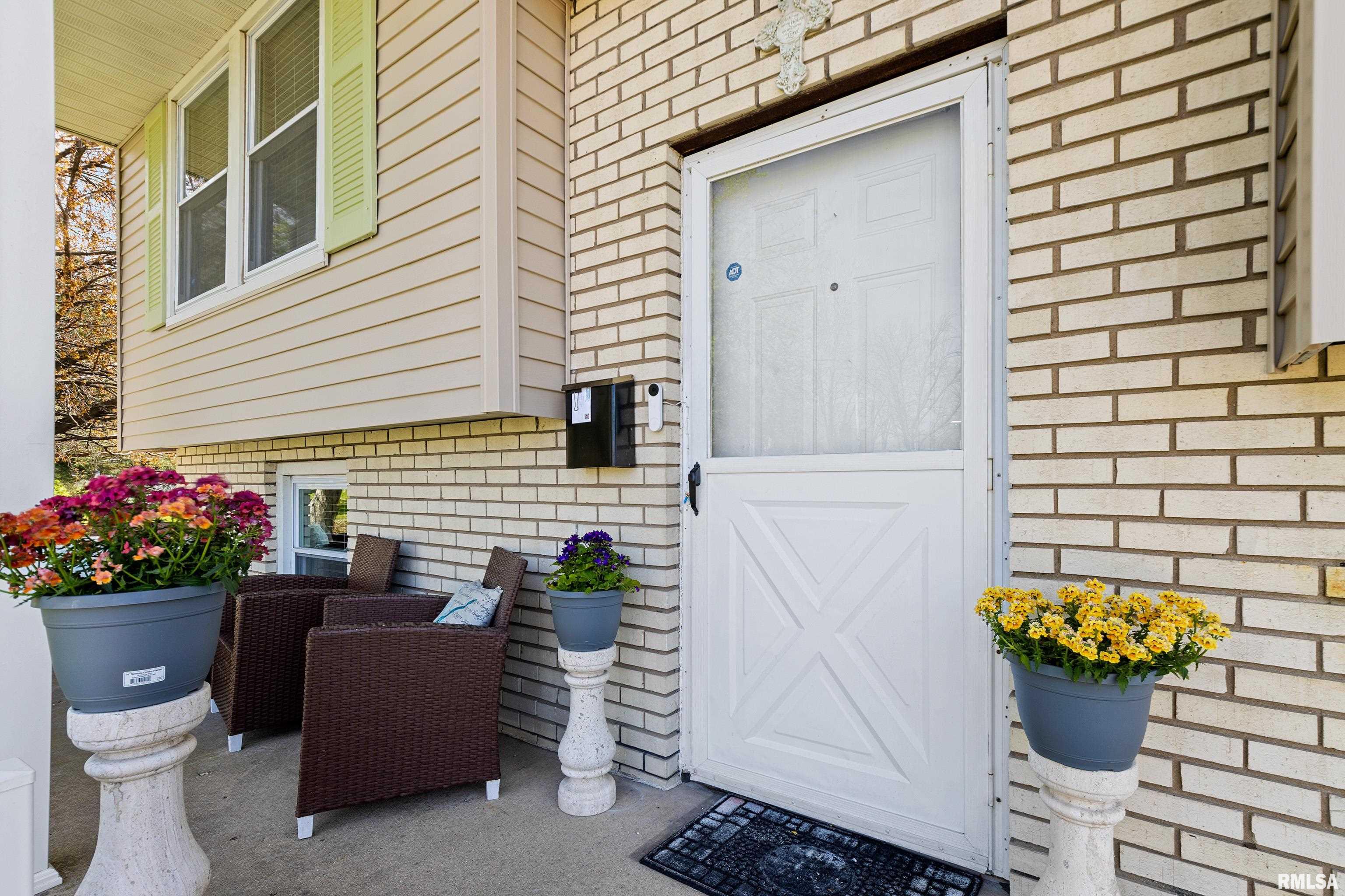 1910 W MARLENE Avenue