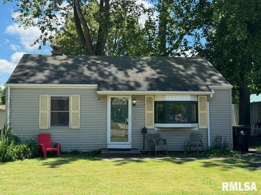 1920 W FORREST HILL Avenue