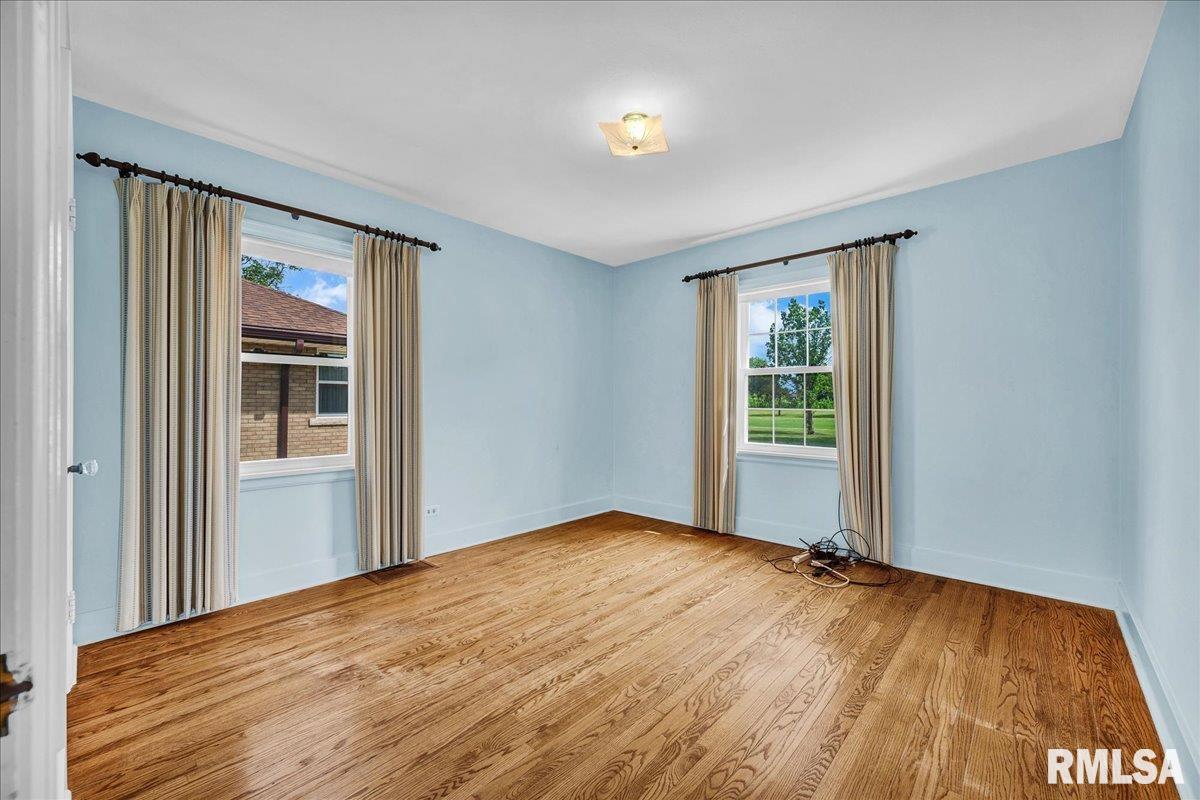 2309 W MANOR Parkway