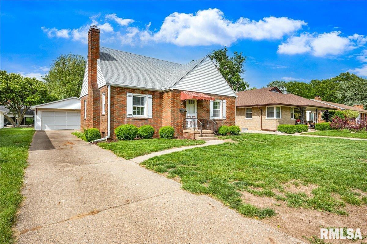 2309 W MANOR Parkway