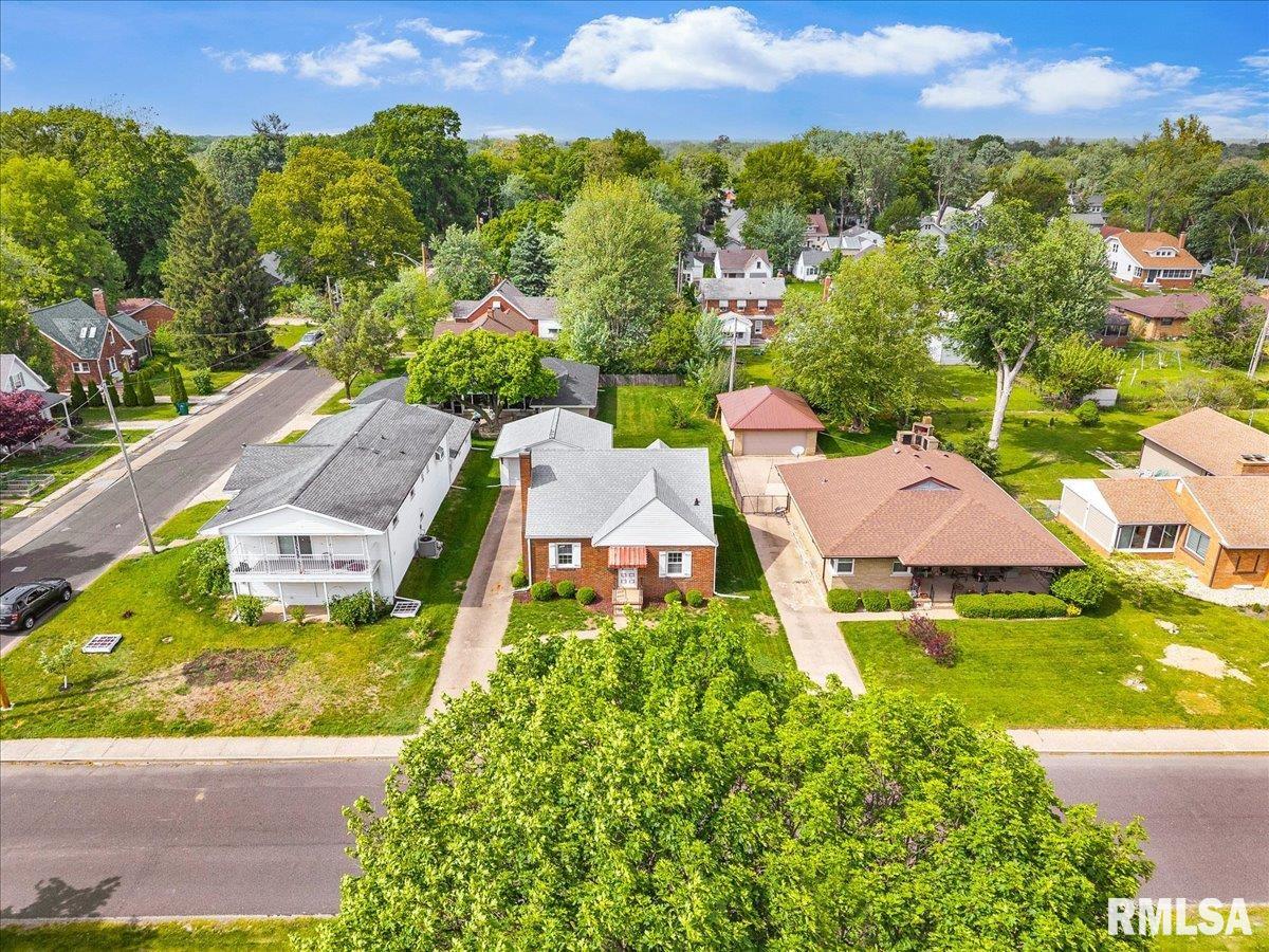 2309 W MANOR Parkway