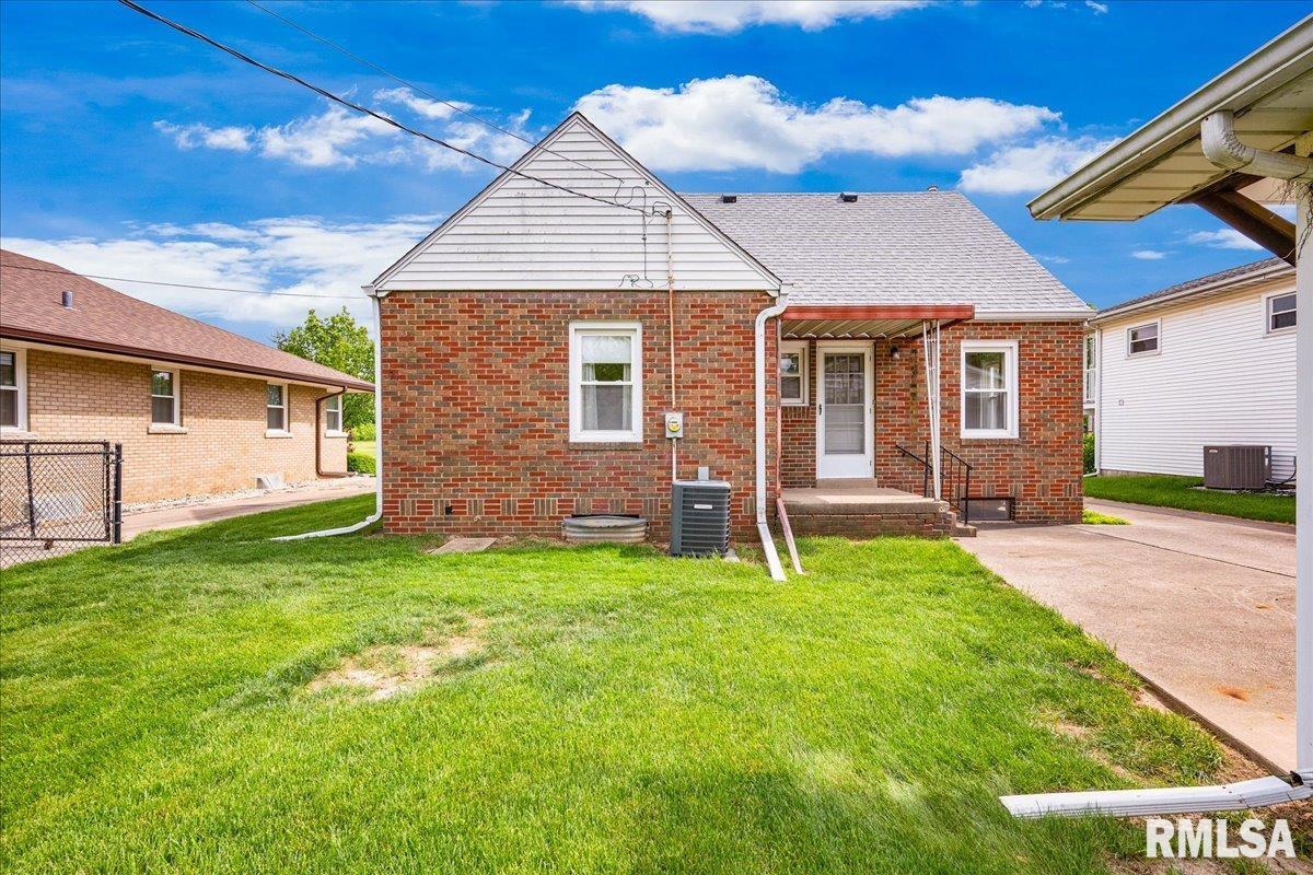 2309 W MANOR Parkway