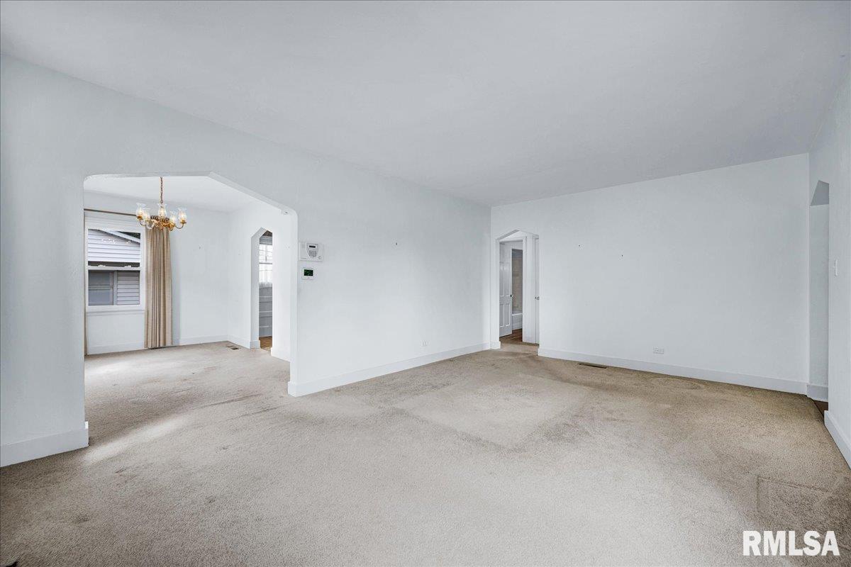 2309 W MANOR Parkway