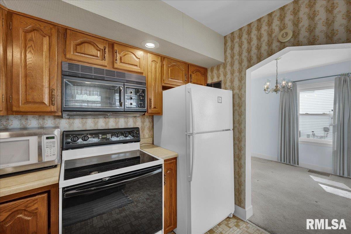 2309 W MANOR Parkway