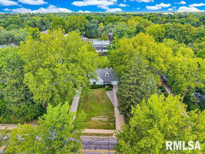 125 W FORREST HILL Avenue