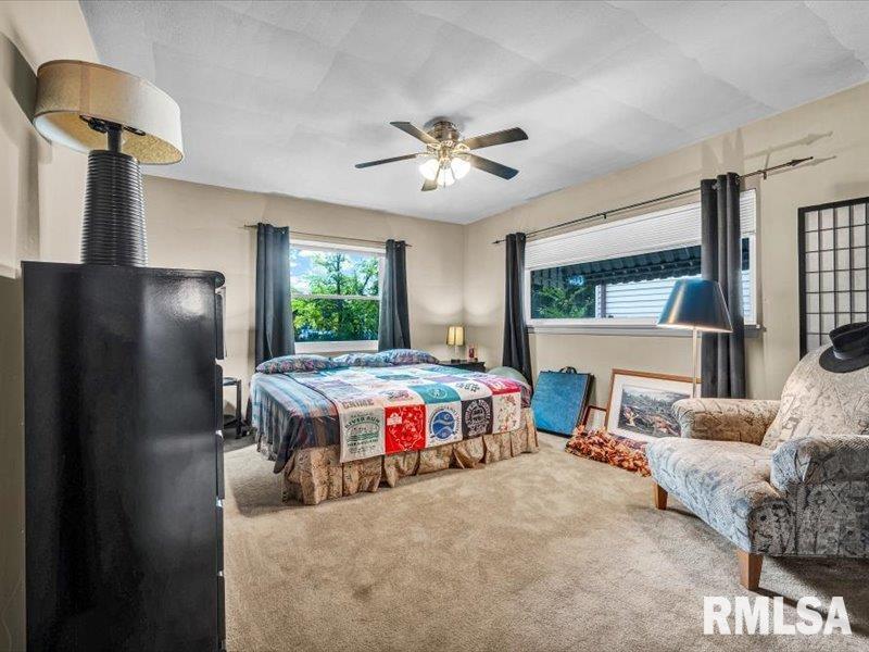 125 W FORREST HILL Avenue