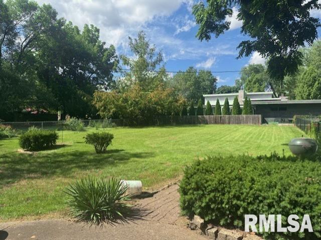 125 W FORREST HILL Avenue