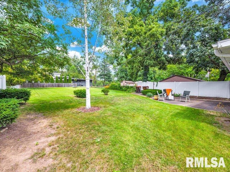 125 W FORREST HILL Avenue