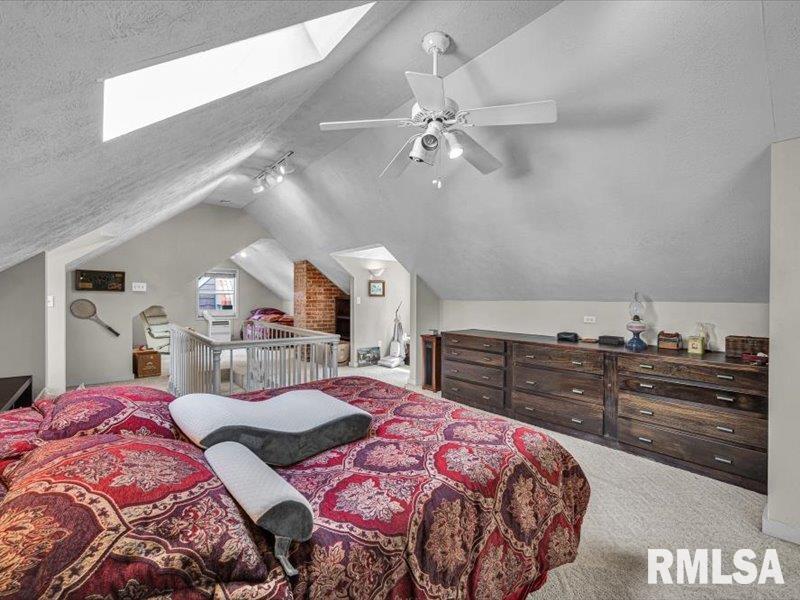 125 W FORREST HILL Avenue