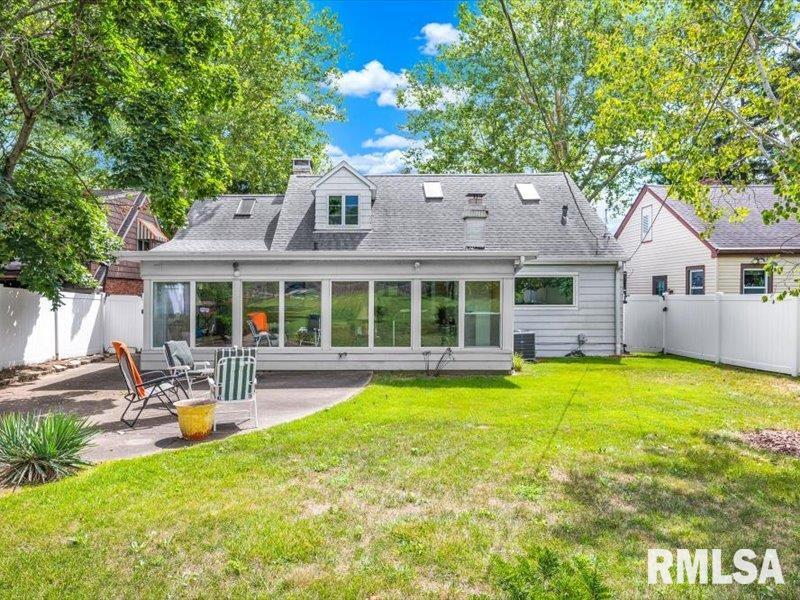 125 W FORREST HILL Avenue