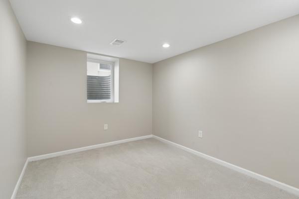 2505 W Armour Terrace