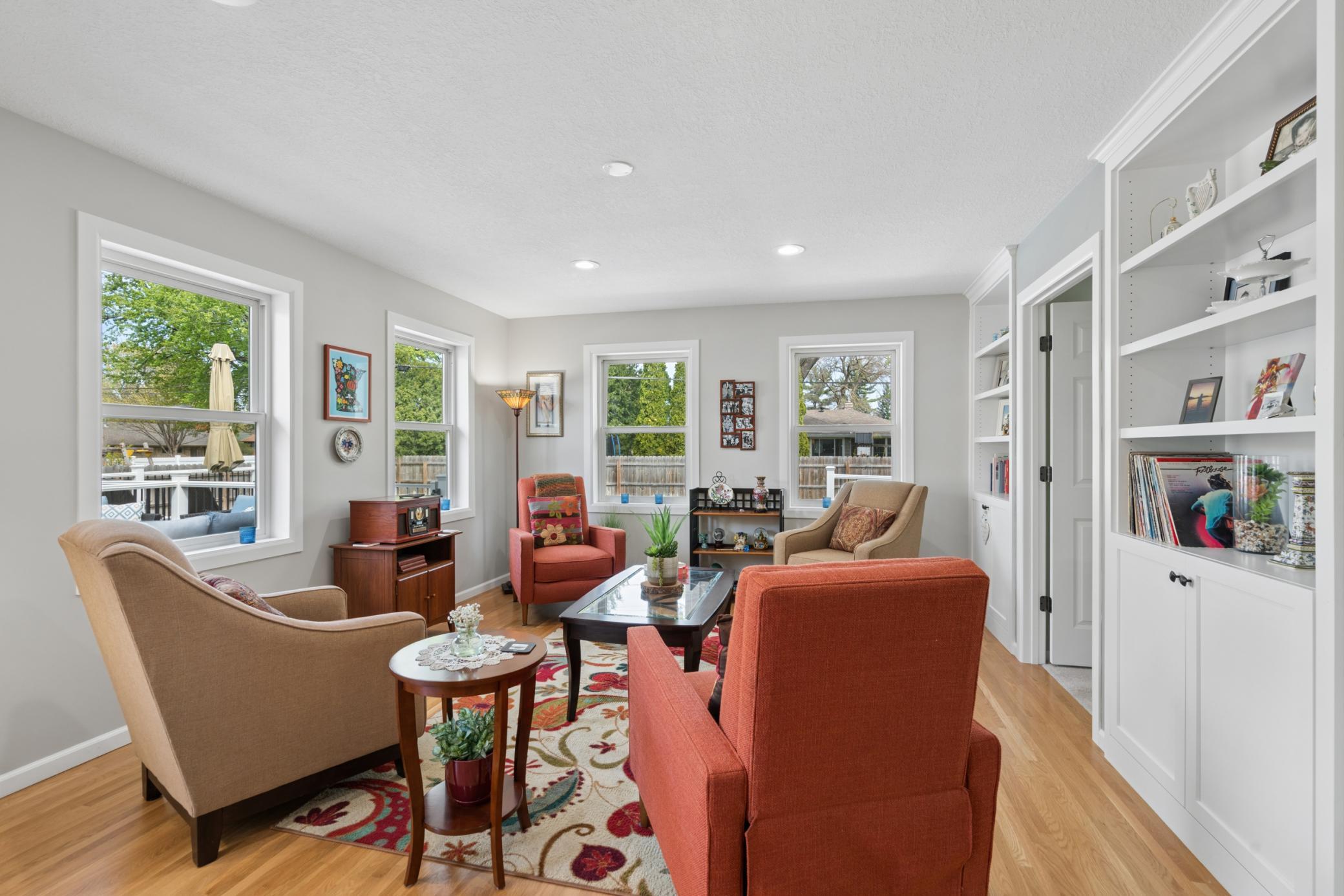 2505 W Armour Terrace