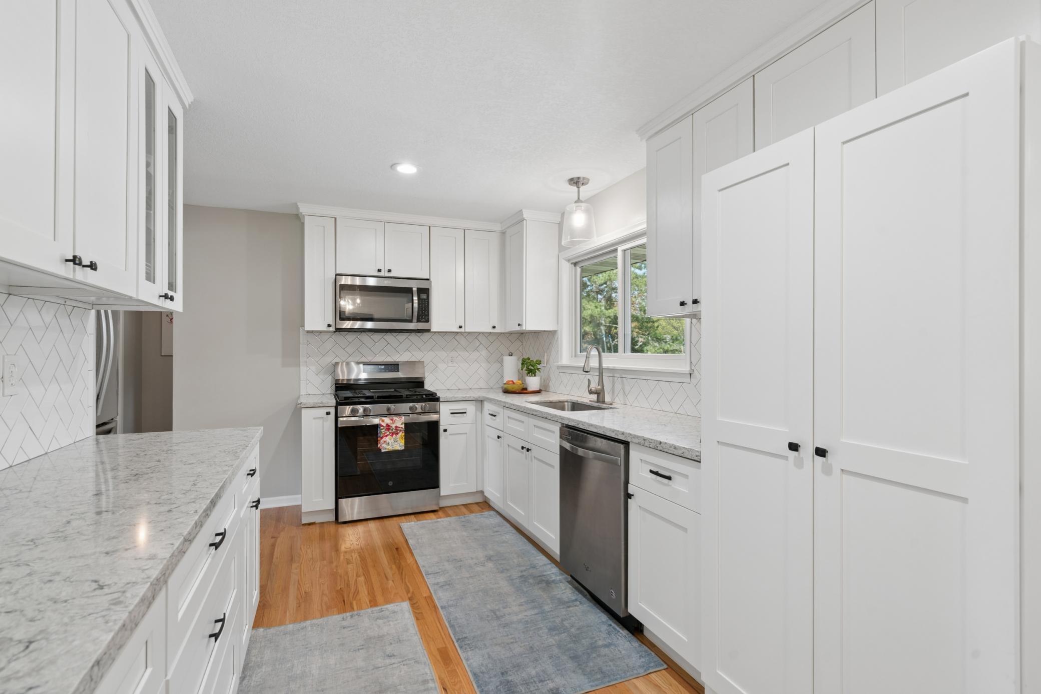 2505 W Armour Terrace