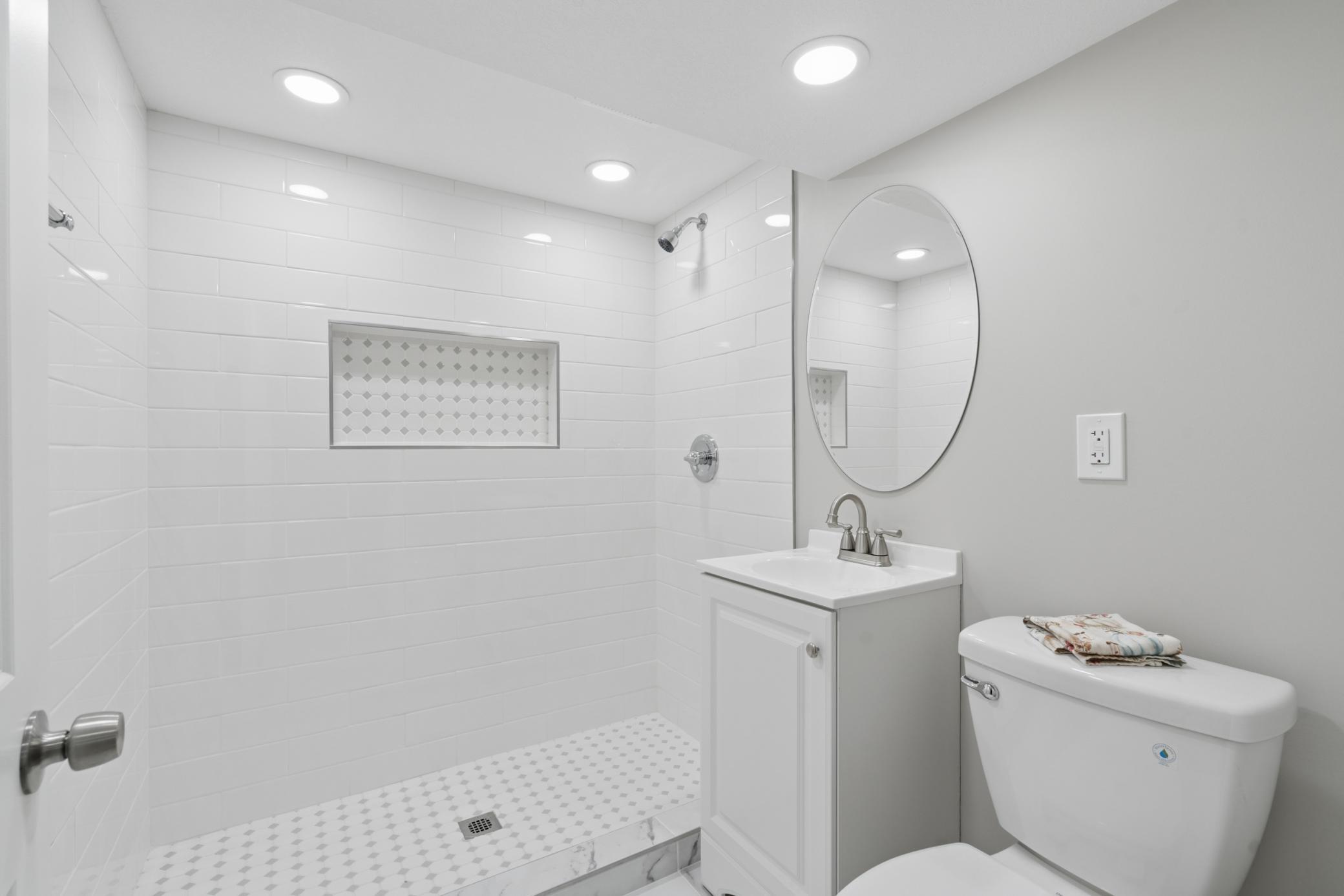 2505 W Armour Terrace