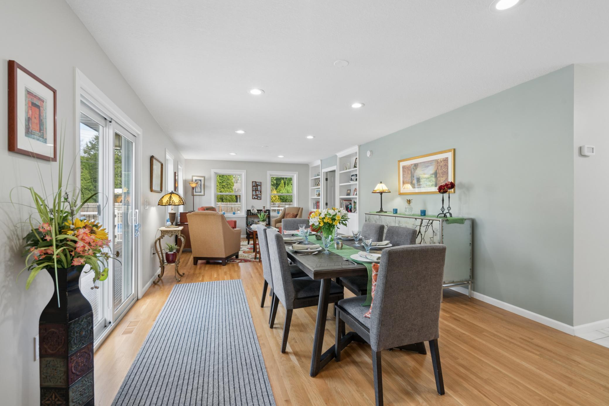 2505 W Armour Terrace