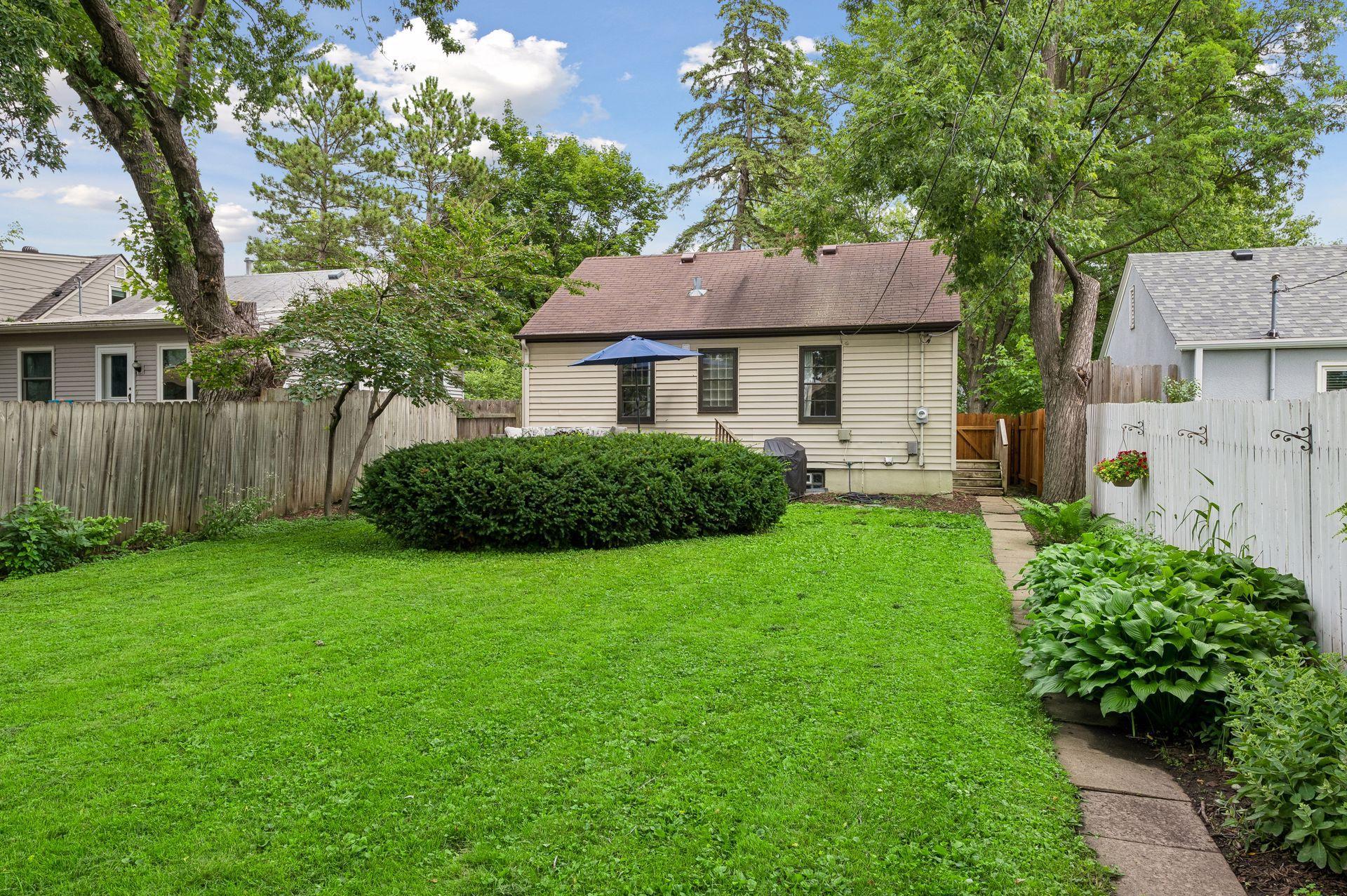 3048 Salem Avenue