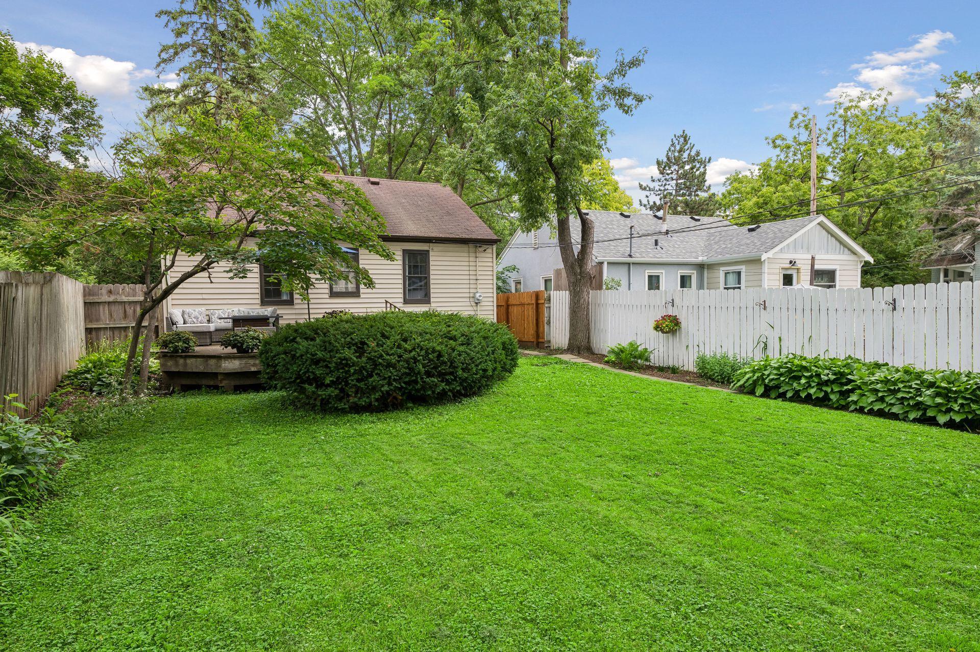 3048 Salem Avenue