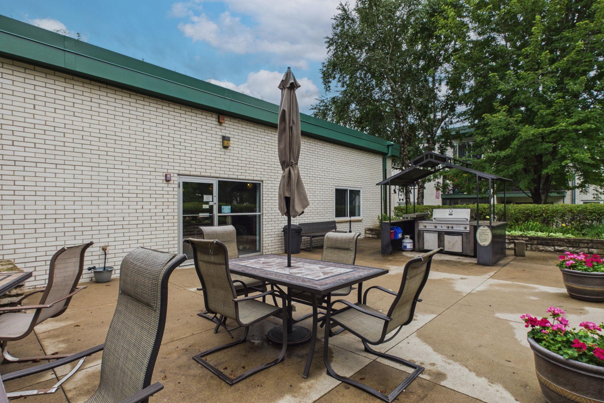 2730 Dale Street N Unit: D110