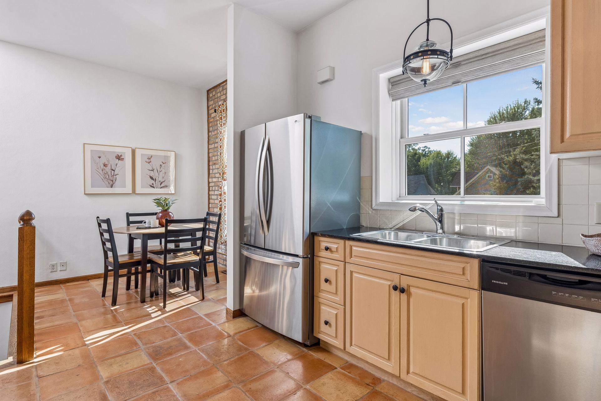 3524 Hennepin Avenue Unit: 4