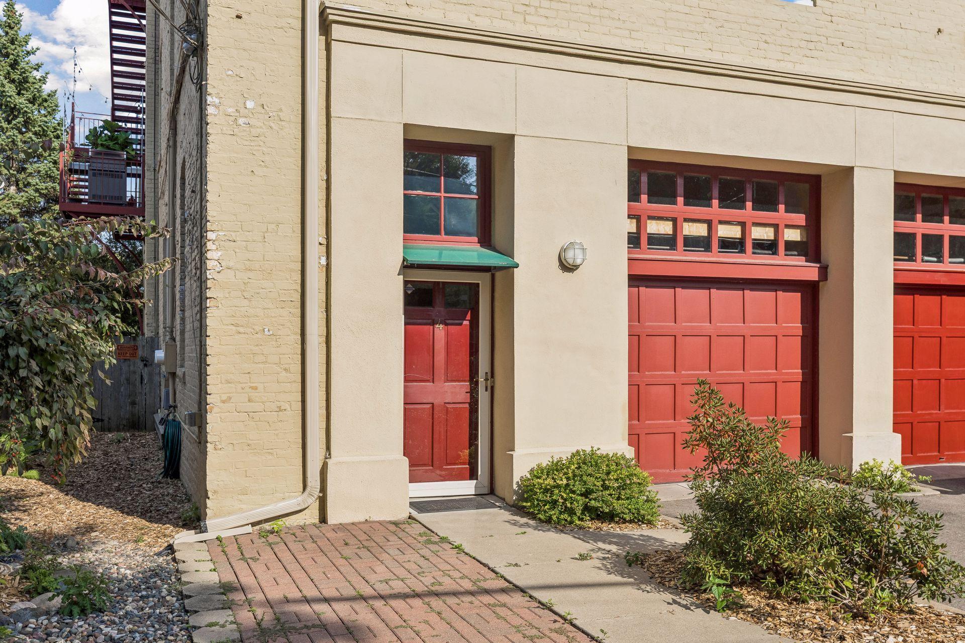 3524 Hennepin Avenue Unit: 4