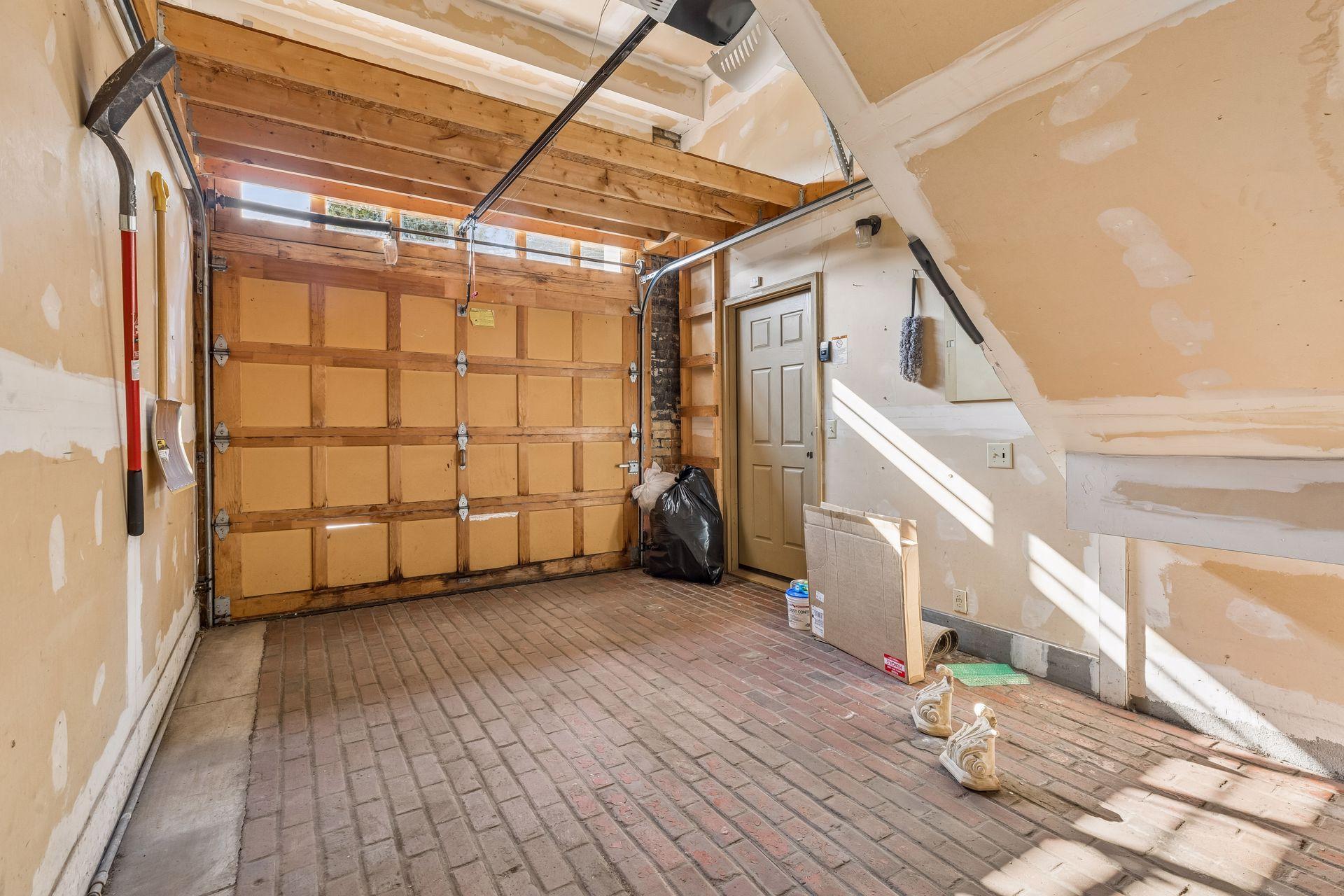 3524 Hennepin Avenue Unit: 4