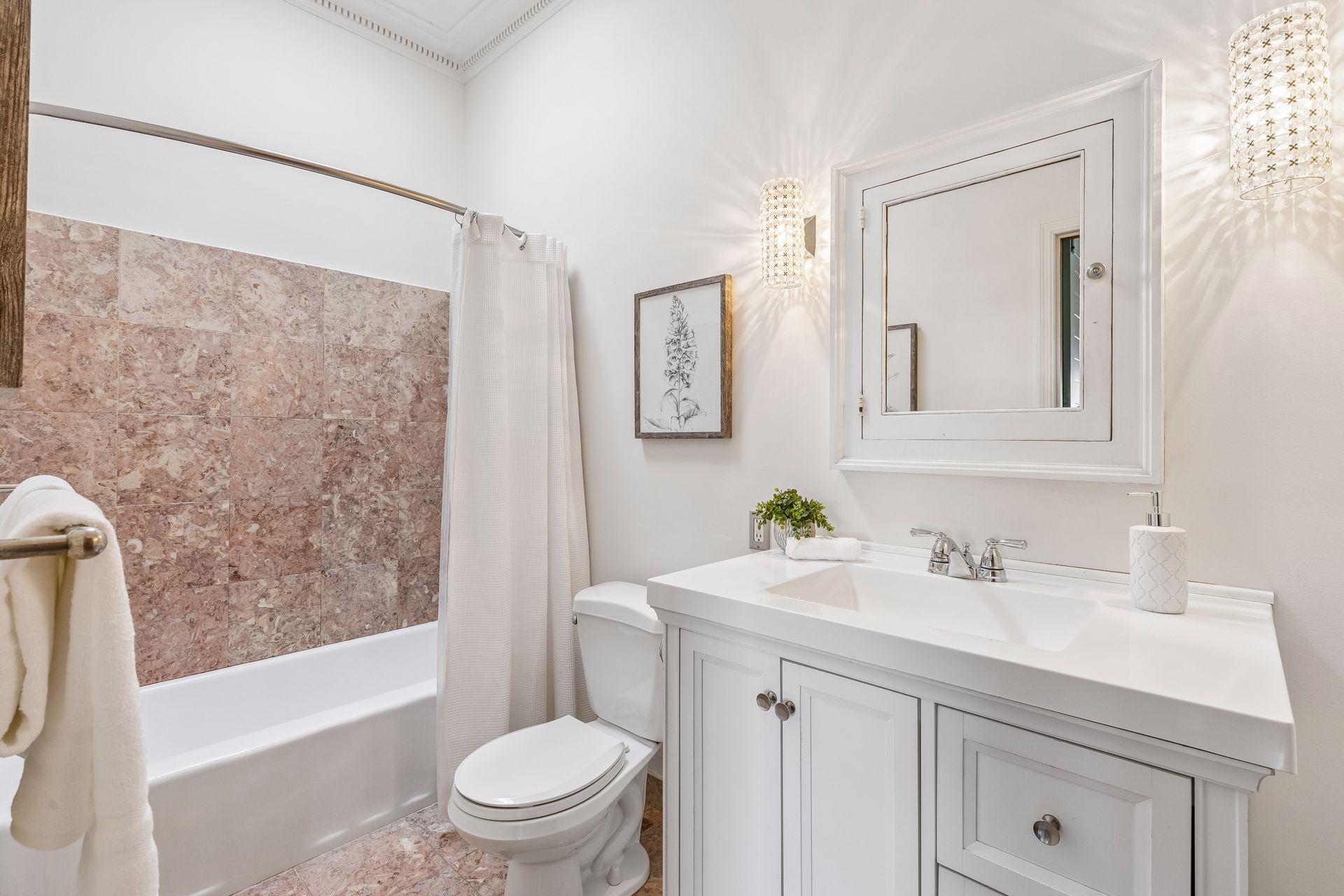 3524 Hennepin Avenue Unit: 4