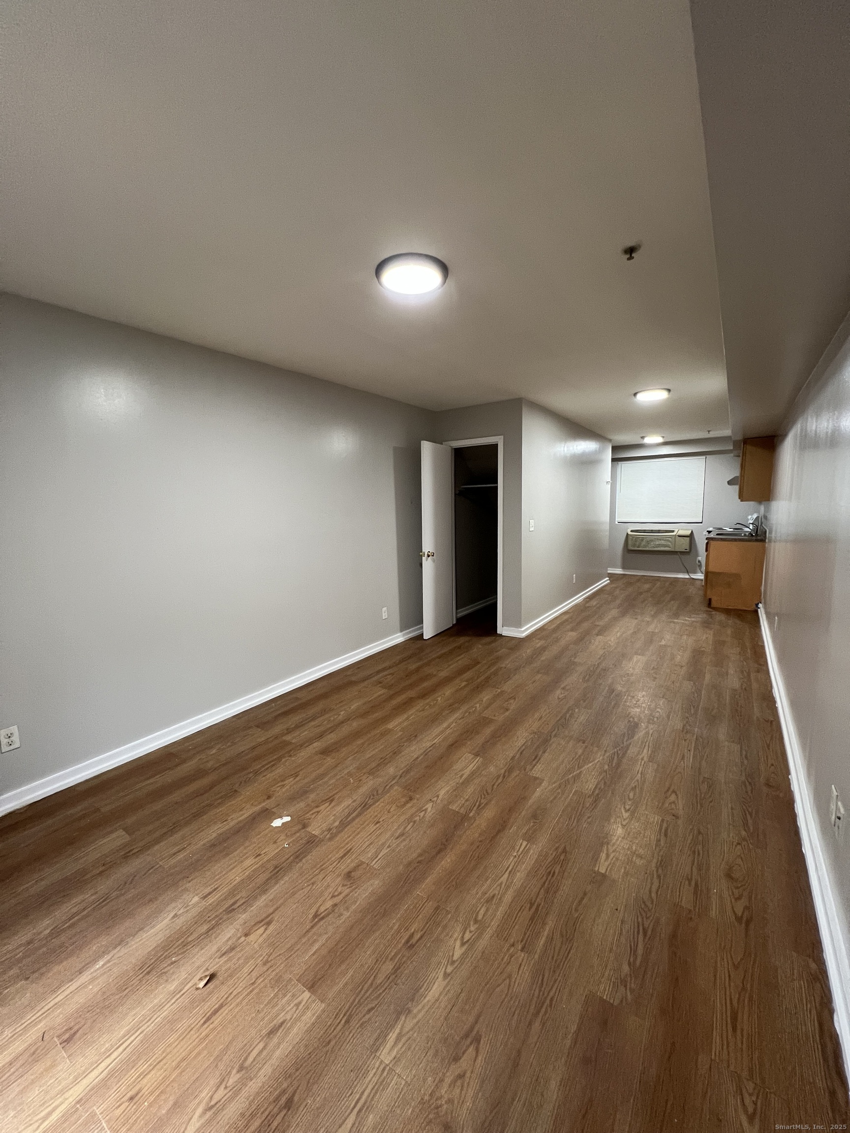 385 Putnam Avenue 35