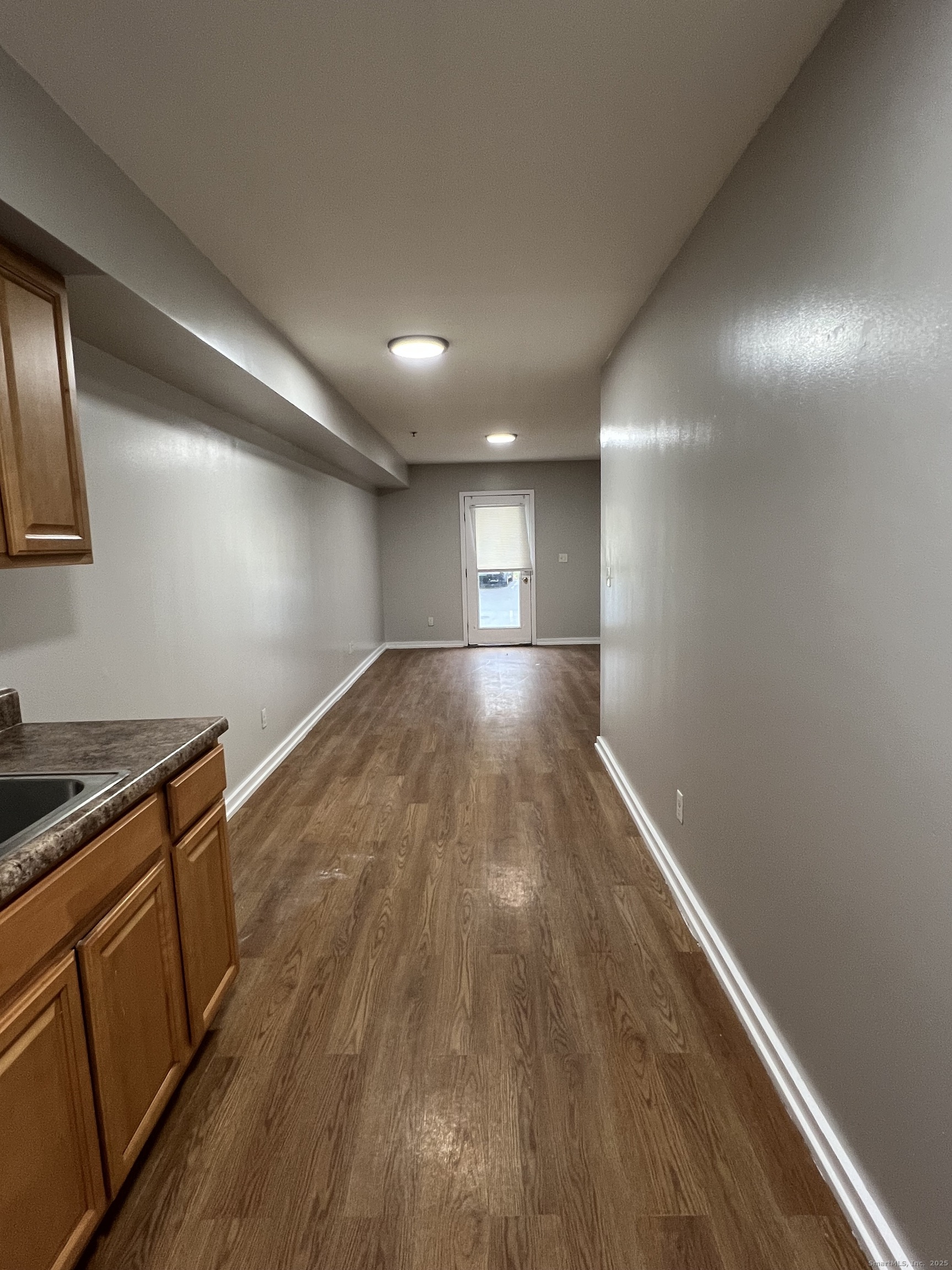 385 Putnam Avenue 35