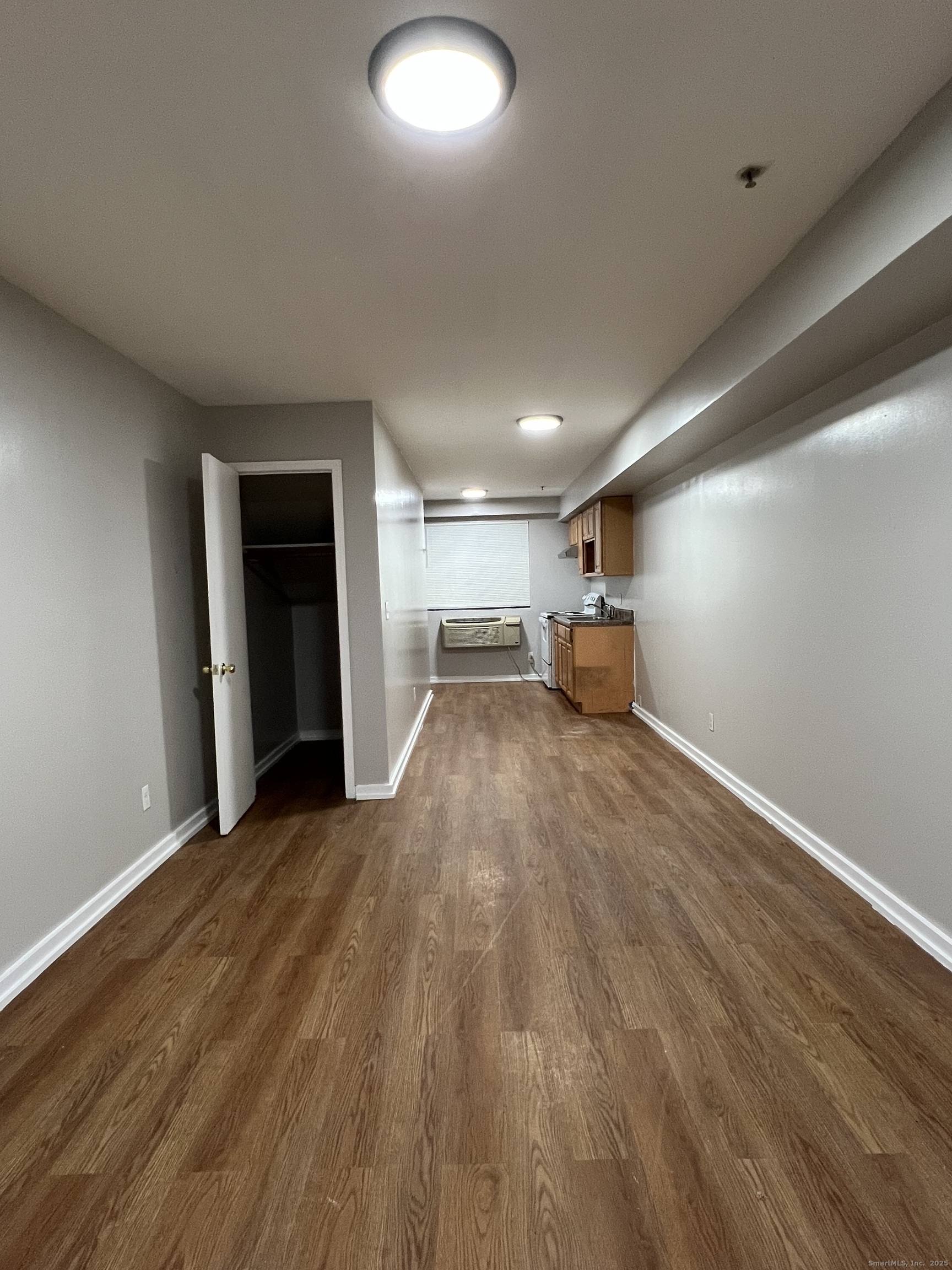 385 Putnam Avenue 35