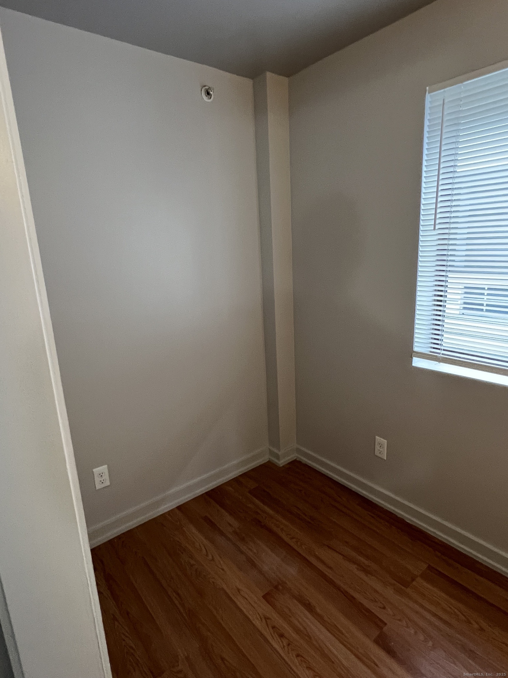 385 Putnam Avenue 38