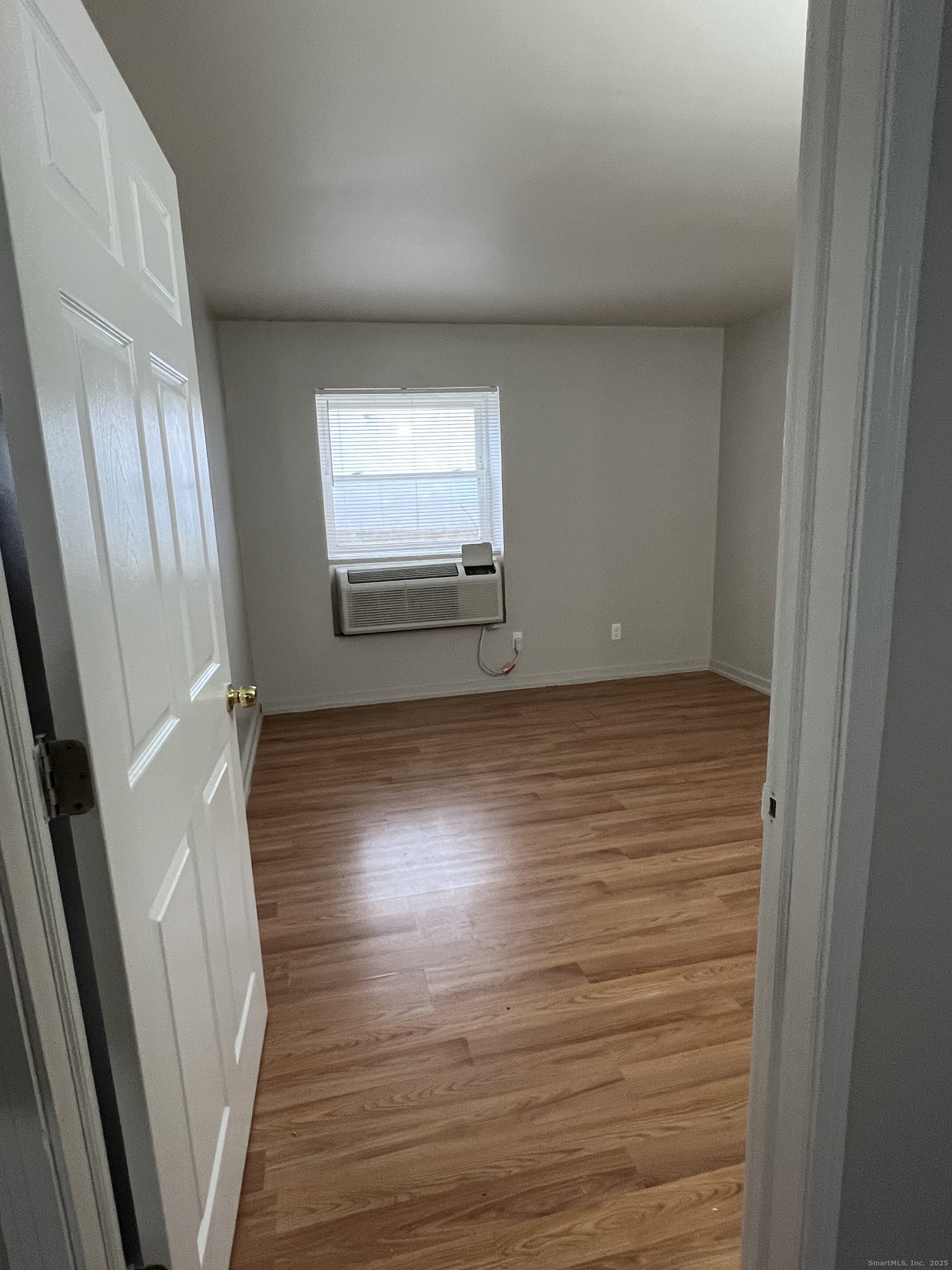 385 Putnam Avenue 38