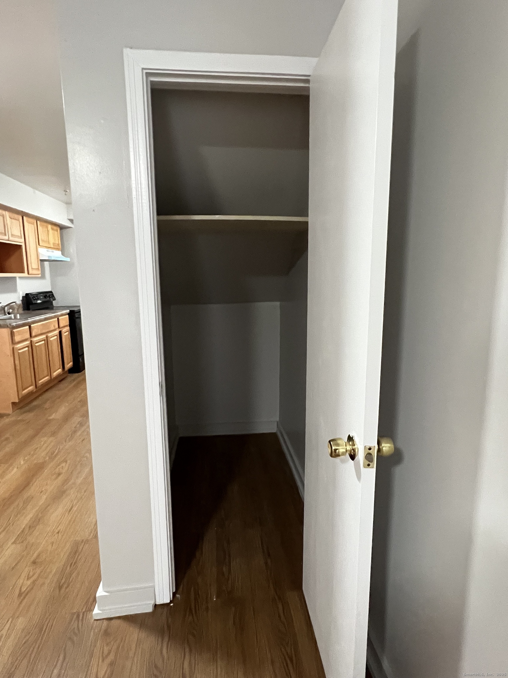 385 Putnam Avenue 38