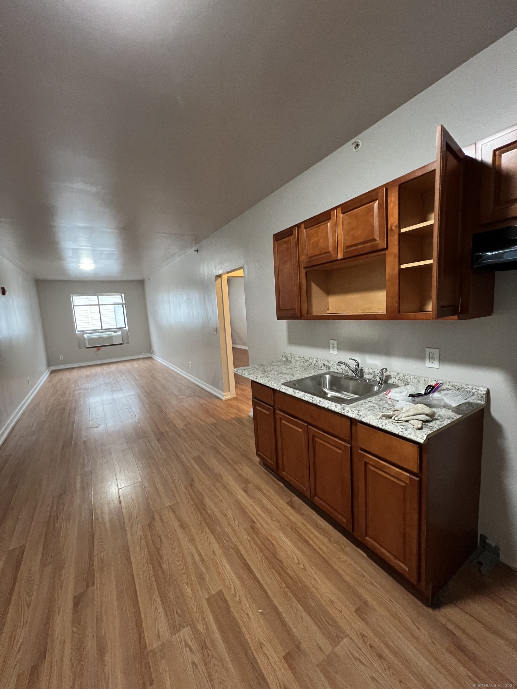 385 Putnam Avenue 26