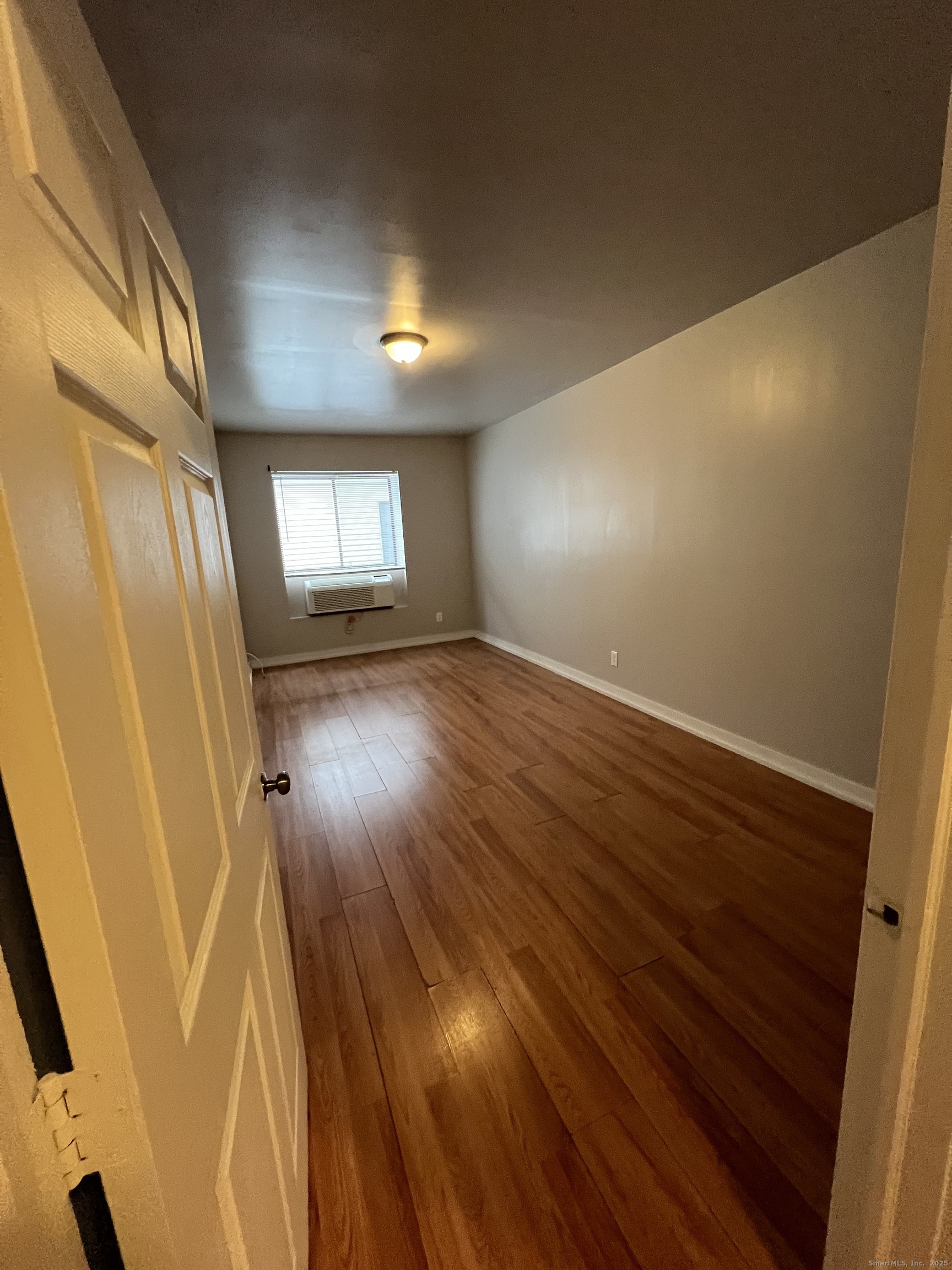 385 Putnam Avenue 26