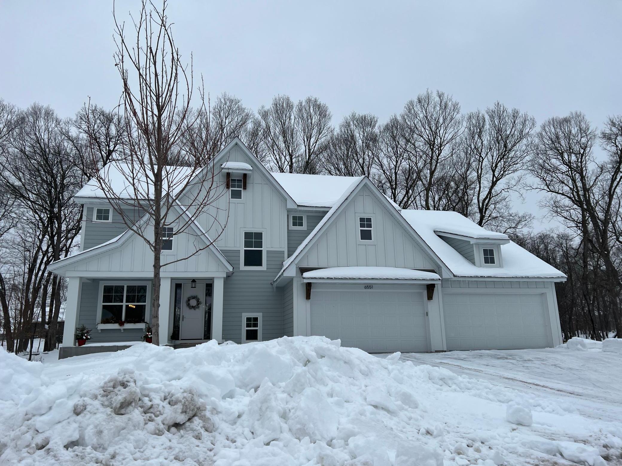 4582 Sunset Lane