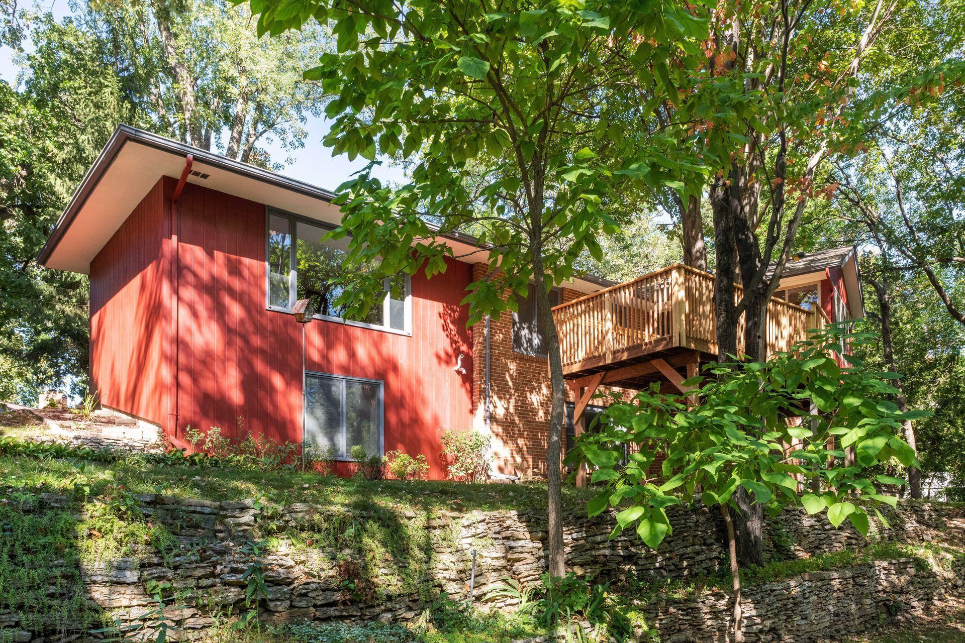 15221 Lynn Terrace