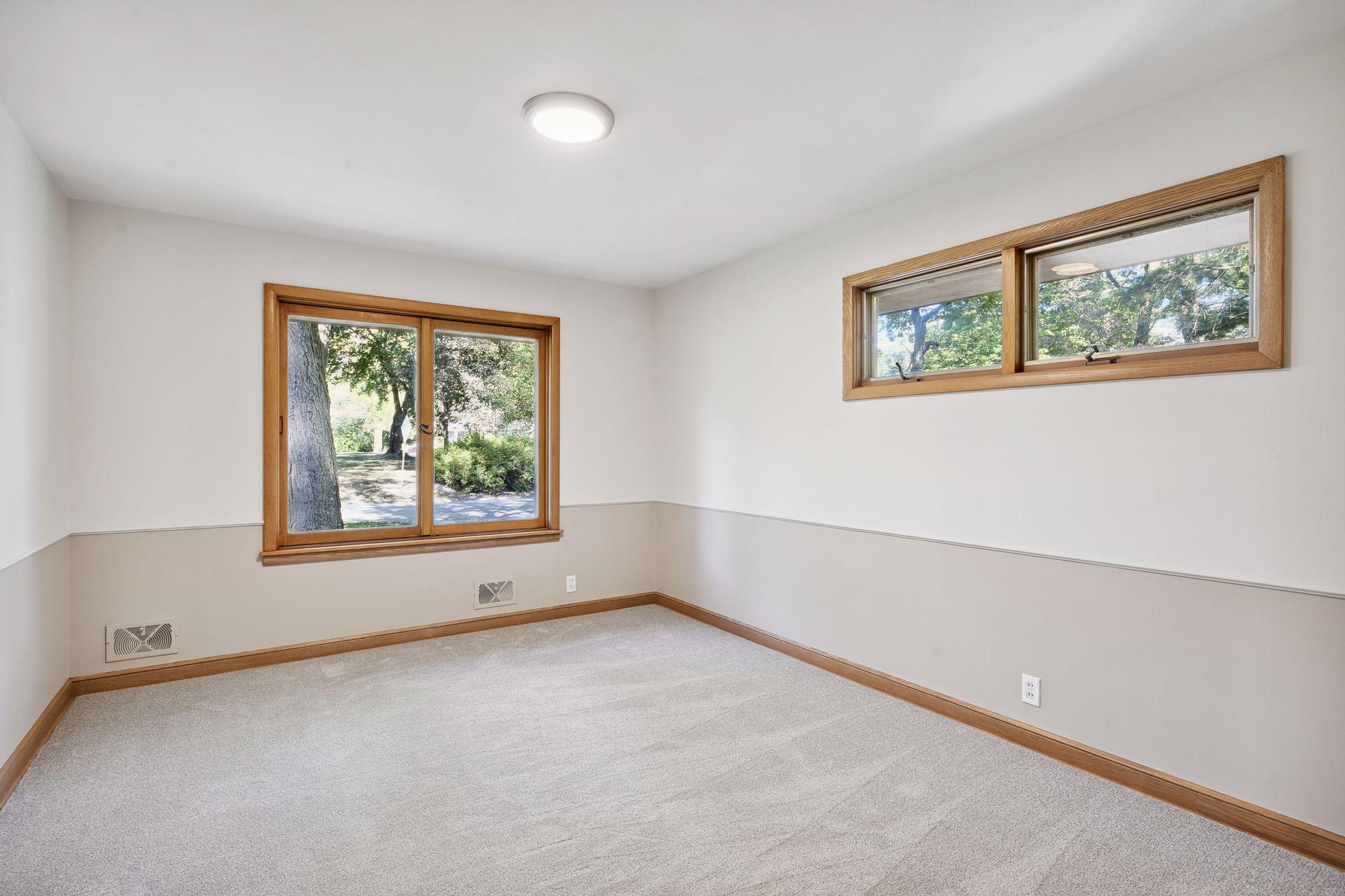 15221 Lynn Terrace