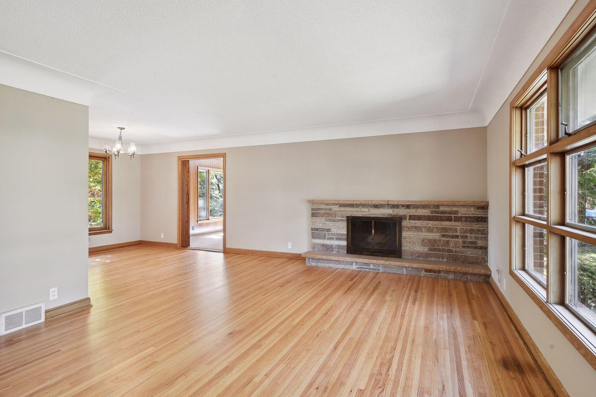 15221 Lynn Terrace