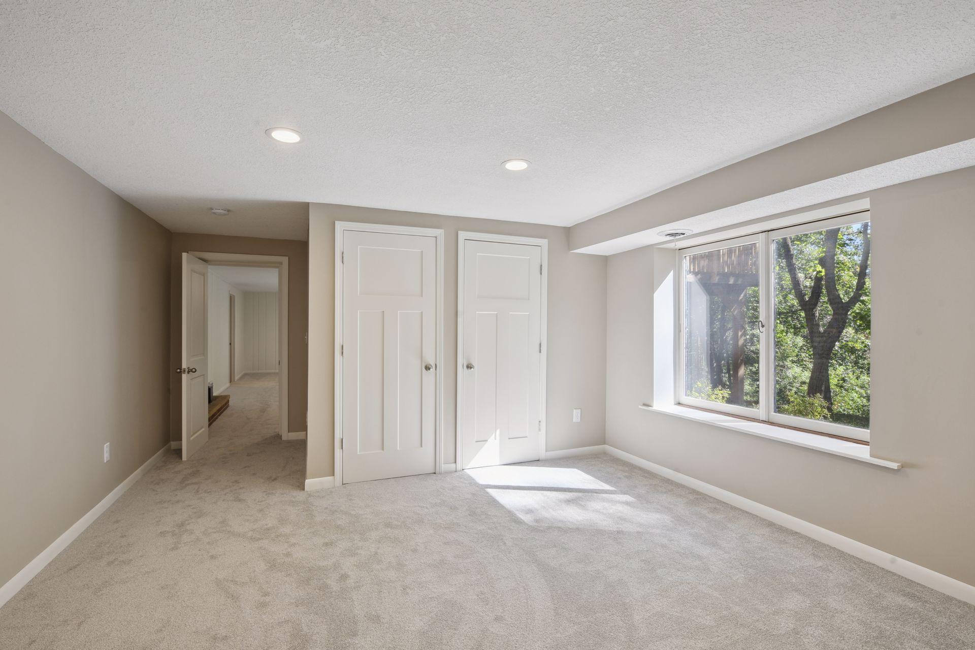 15221 Lynn Terrace
