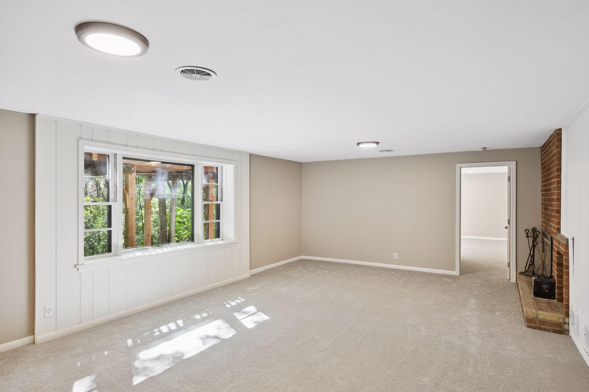 15221 Lynn Terrace