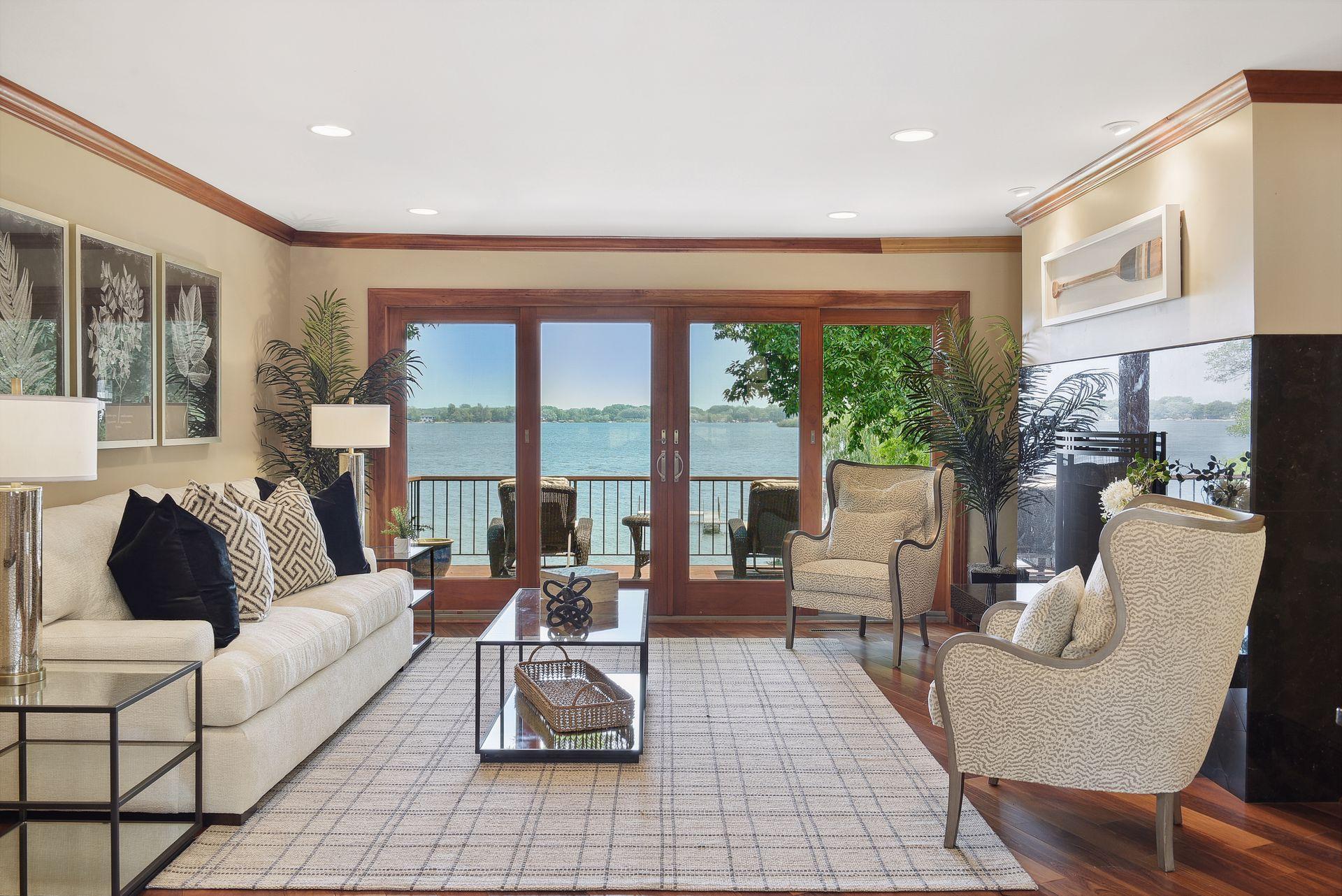 3229 Casco Circle