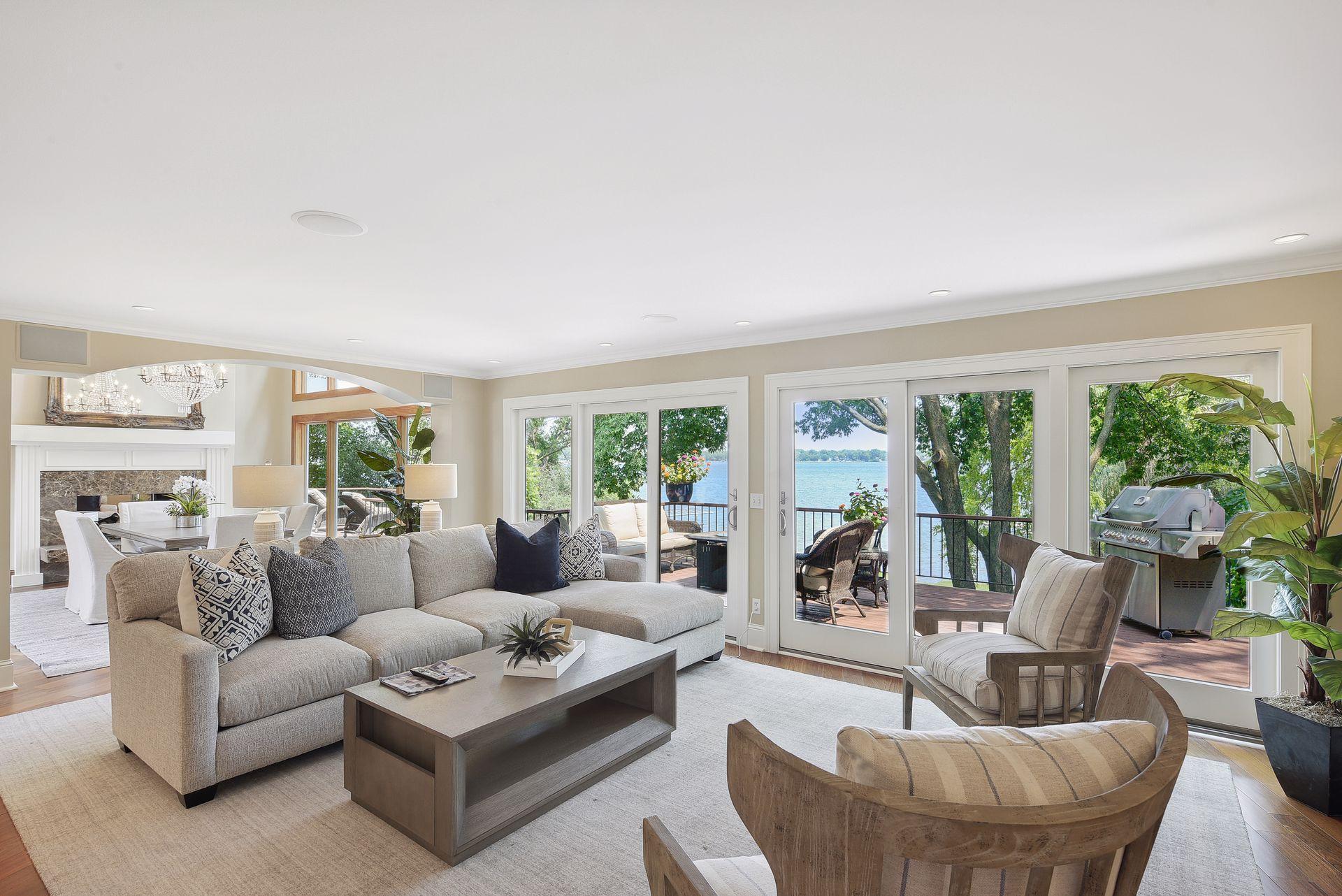 3229 Casco Circle