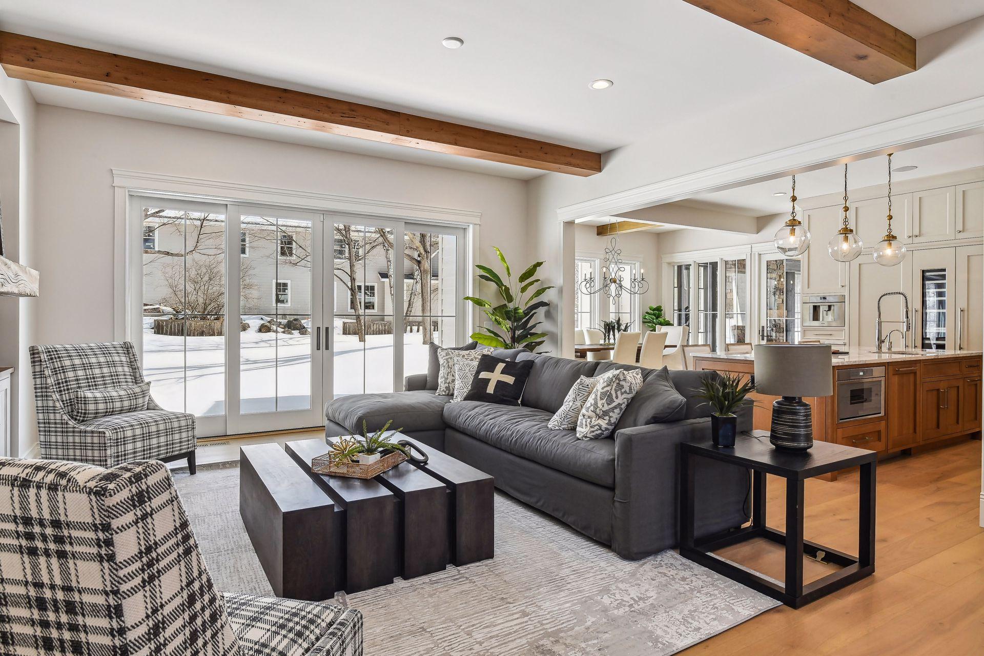 3615 Montgomerie Avenue