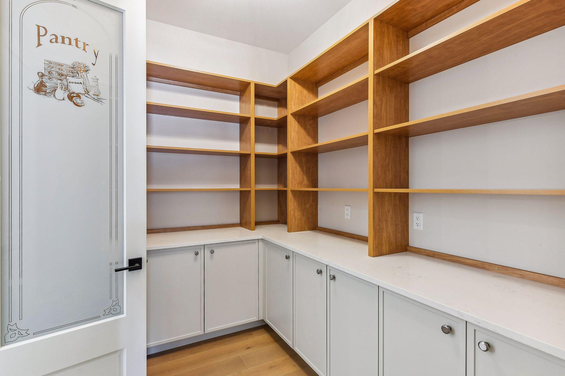 3615 Montgomerie Avenue