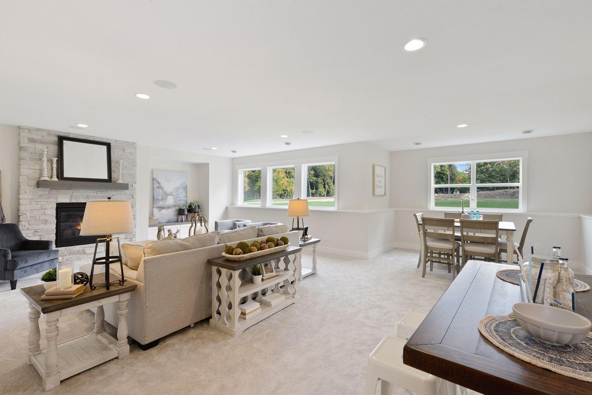 4590 Sunset Lane