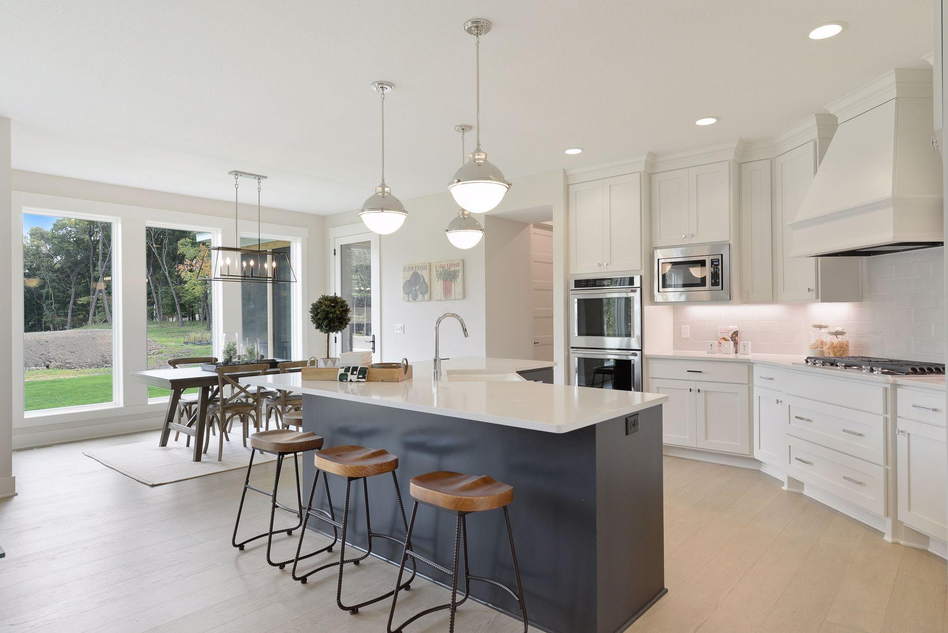 4590 Sunset Lane