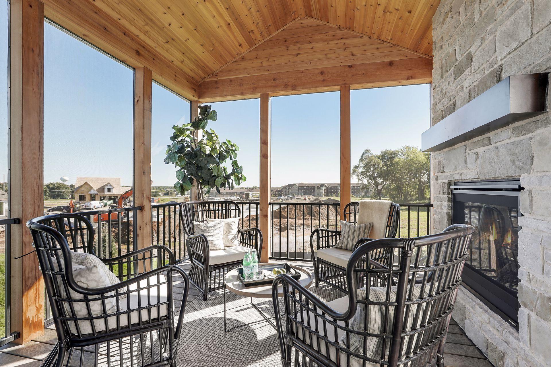 4587 Meadowview Lane